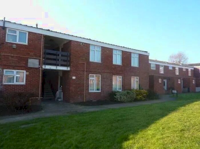 Studio To Rent In Davison Drive, Waltham Cross EN8