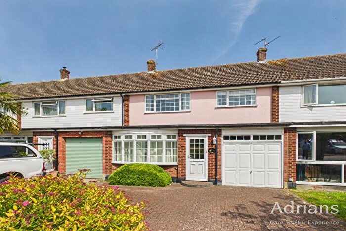 4 Bedroom Terraced House For Sale In Little Meadow, Writtle, CM1