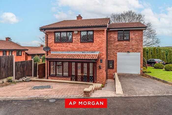 4 Bedroom Detached House For Sale In Oakham Close, Oakenshaw South, Redditch, Worcestershire, B98