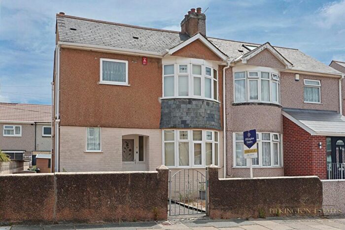 3 Bedroom Semi-Detached House For Sale In Hirmandale Road, Plymouth, Devon, PL5