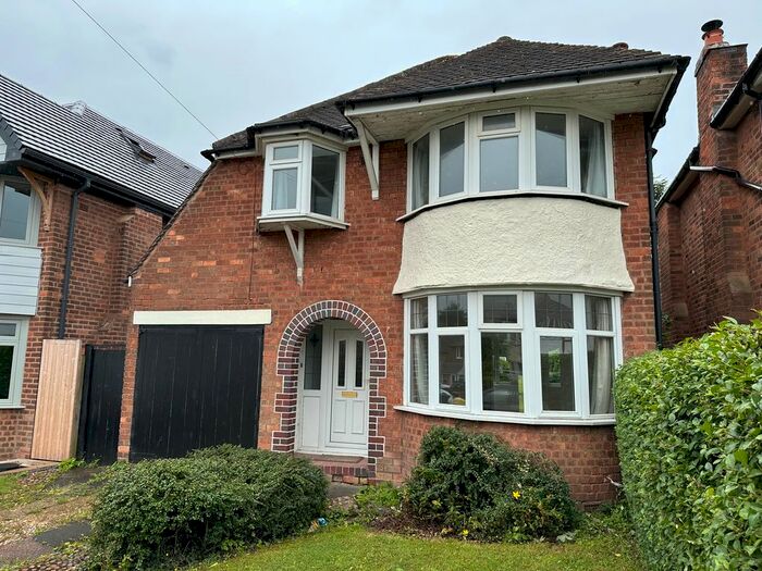 3 Bedroom Detached House To Rent In Hemlingford Road, Sutton Coldfield, B76