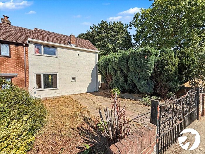 2 Bedroom End Of Terrace House For Sale In Yarrow Road, Walderslade, Kent, ME5