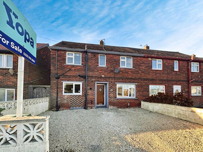 3 Bedroom Semi Detached House For Sale In Daleside Road, Pudsey, LS28