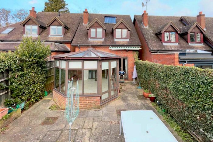 2 Bedroom Detached House To Rent In Bury Hill, Lockers Park, HP1