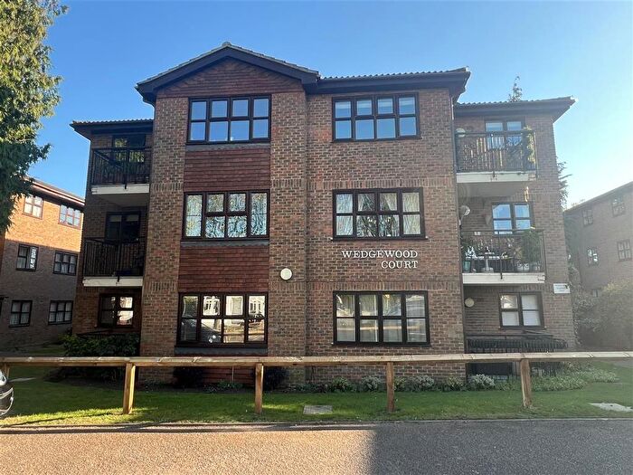 2 Bedroom Flat To Rent In Wedgewood Court, Parkhill Road, Bexley, Kent, DA5