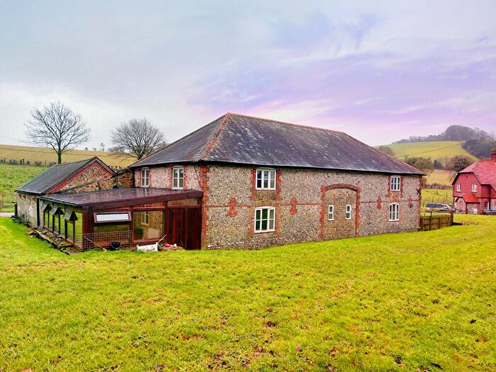 2 Bedroom Barn Conversion To Rent In Compton, PO18