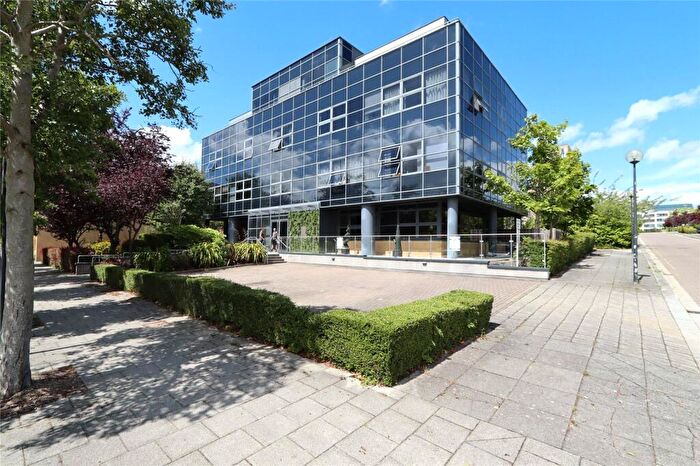 2 Bedroom Penthouse To Rent In South Row, Central Milton Keynes, Buckinghamshire, MK9