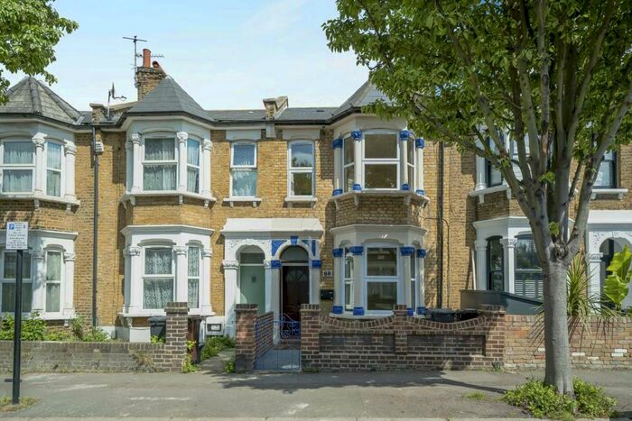 5 Bedroom House To Rent In Glyn Road, Lower Clapton, E5