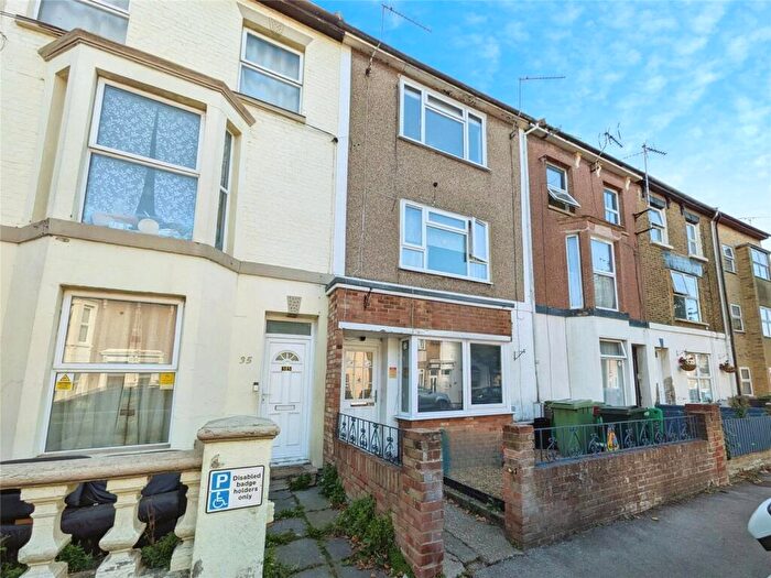 1 Bedroom Terraced House For Sale In Alma Road, Sheerness, Kent, ME12