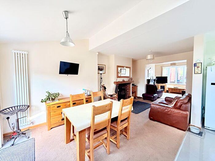 2 Bedroom Semi-Detached House For Sale In Diamond Street, Shildon, DL4