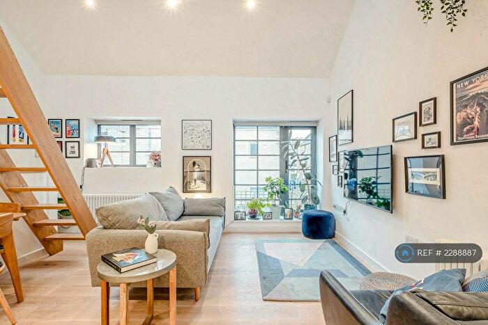 1 Bedroom Semi-Detached House To Rent In Barrett's Grove, London, N16