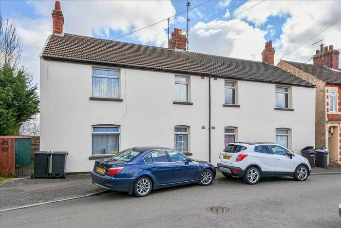 2 Bedroom Flat To Rent In Talbot Road, Wellingborough, NN8