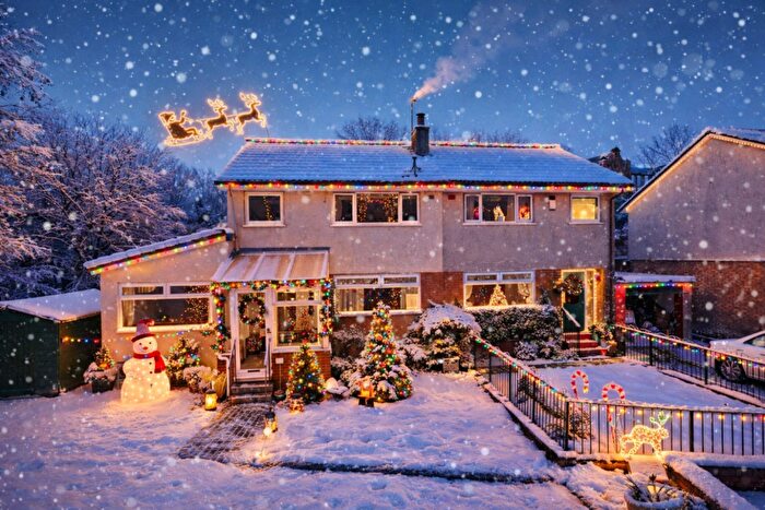 4 Bedroom Semi Detached House For Sale In Speirs Road, Lochwinnoch, PA12