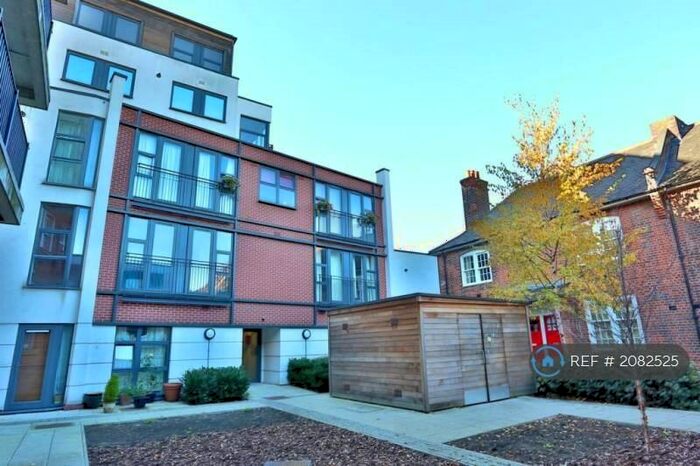 1 Bedroom Flat To Rent In Bartlett Mews, London, E14