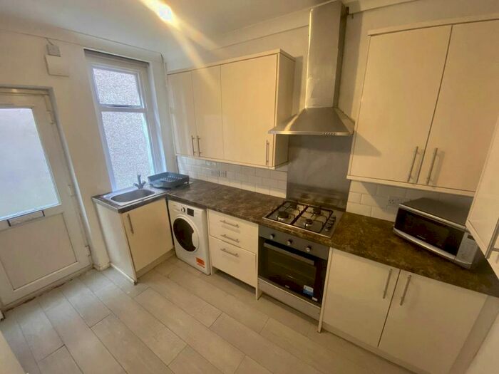 5 Bedroom Property To Rent In Gwydr Crescent, Uplands, Swansea, SA2