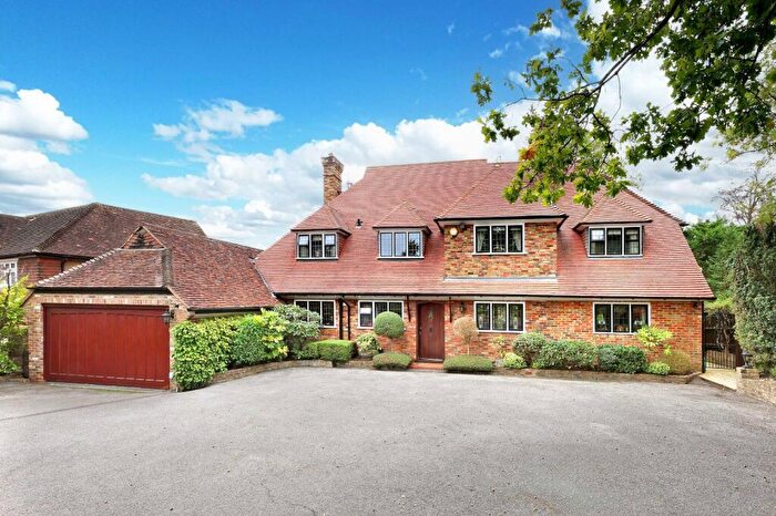 4 Bedroom Detached House For Sale In Beech Waye, Gerrards Cross, Buckinghamshire, SL9