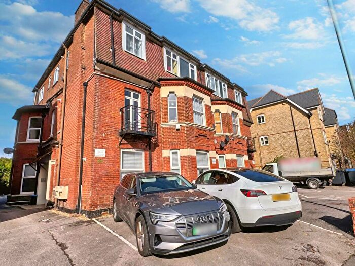 Apartment To Rent In Christchurch Road, Bournemouth, BH1