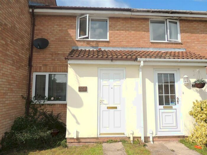 2 Bedroom Terraced House To Rent In Oaktree Crescent, Bristol, BS32