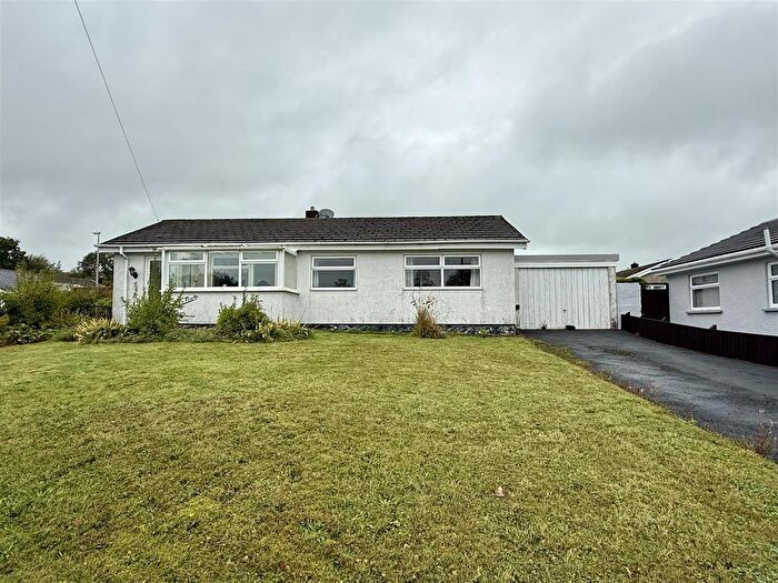 2 Bedroom Bungalow For Sale In Maes Yr Haf, Ammanford, SA18