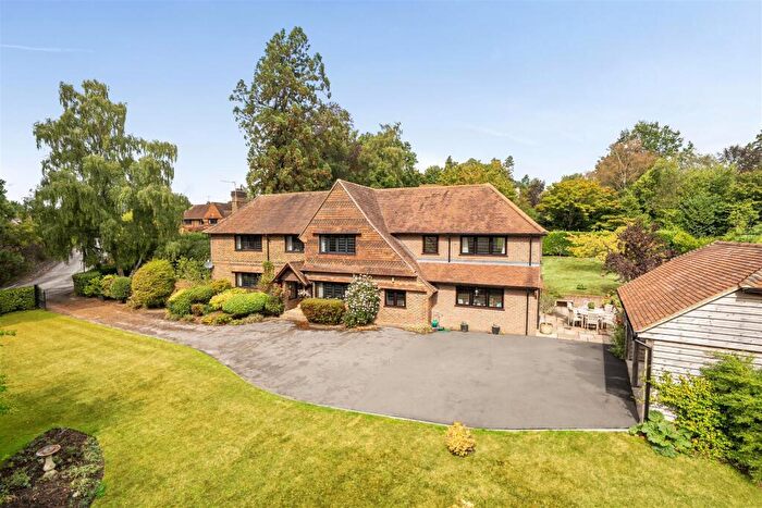 5 Bedroom Detached House For Sale In Kemnal Park, Haslemere, GU27