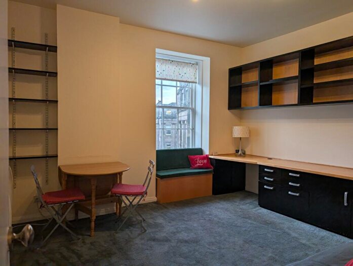1 Bedroom Flat To Rent In Leith Street, Edinburgh, Midlothian, EH1