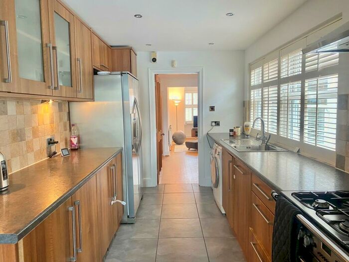 3 Bedroom Terraced House For Sale In Shrublands Avenue, Berkhamsted, HP4