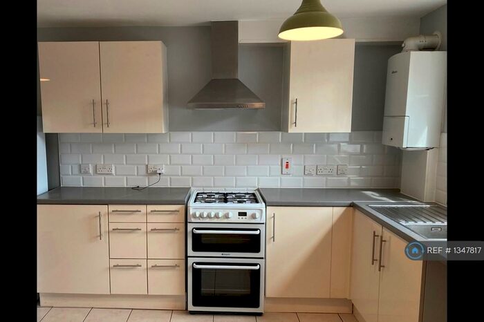 4 Bedroom Terraced House To Rent In Kimbolton Close, London, SE12