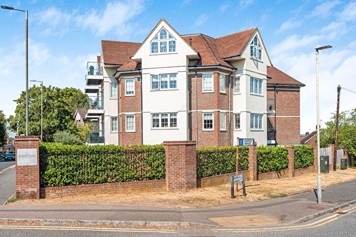 2 Bedroom Flat For Sale In Bushey Gate, Sparrows Herne, Bushey, Hertfordshire, WD23