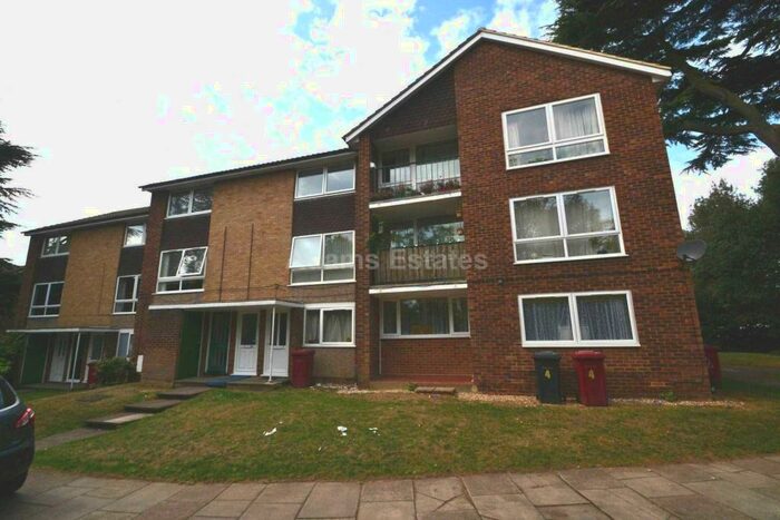 2 Bedroom Maisonette To Rent In Christchurch Road, Reading, RG2