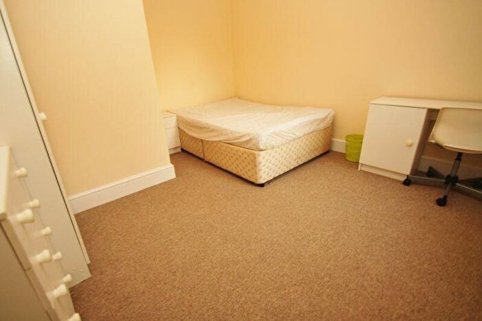 6 Bedroom Detached House To Rent In Osborne Road, Bournemouth, BH9