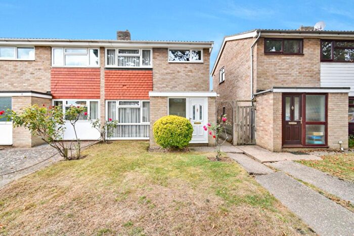 3 Bedroom Semi-Detached House For Sale In Spruce Walk, Kempston, Bedford, MK42