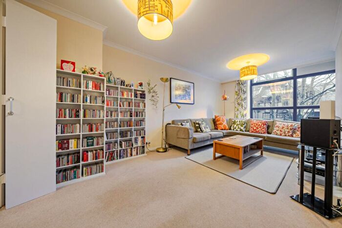 2 Bedroom Flat For Sale In Sweden Gate, London, SE16