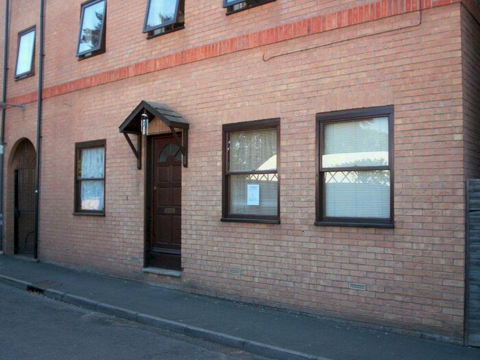 1 Bedroom Ground Flat To Rent In Empire Granary Court, Hitches Street