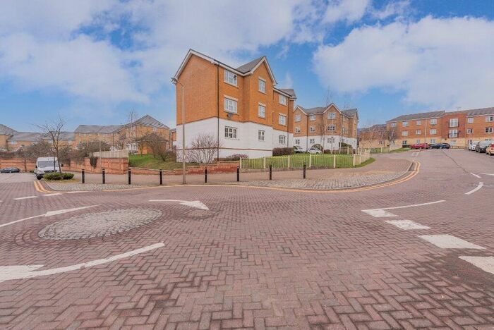 1 Bedroom Flat To Rent In Kendal, Purfleet, RM19