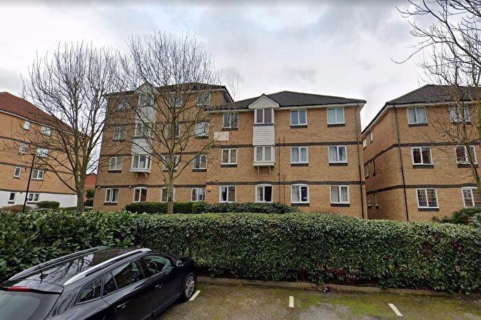 2 Bedroom Flat To Rent In Rossetti Road, London, SE16