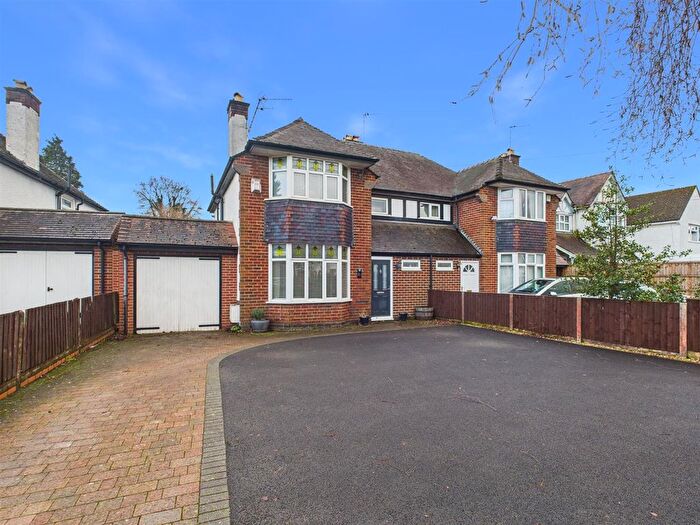 3 Bedroom Semi Detached House For Sale In Cheltenham Road, Longlevens, Gloucester, GL2