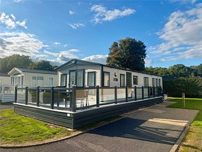 2 Bedroom Park Home For Sale In Hoburne Bashley Park, Sway Road, New Milton, Hampshire, BH25
