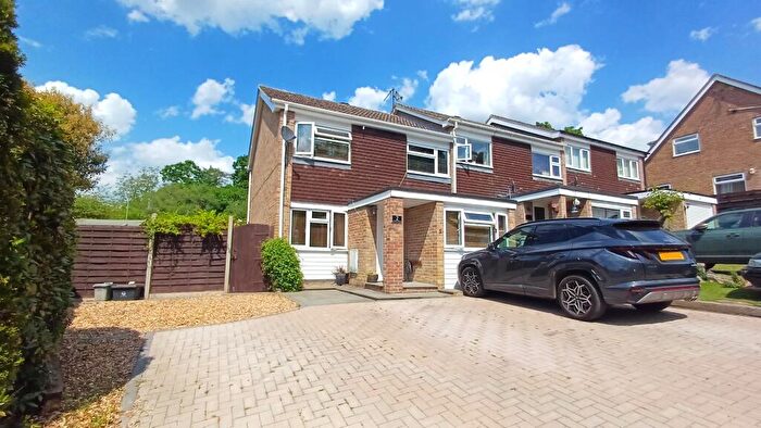 4 Bedroom End Of Terrace House For Sale In Lewis Road, Chipping Norton, OX7