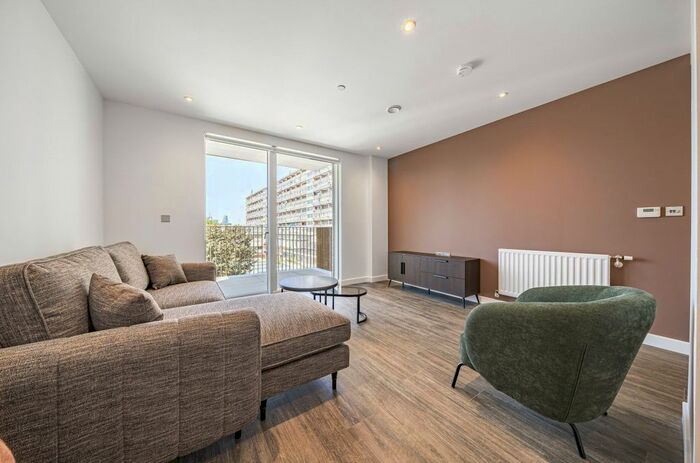 1 Bedroom Flat To Rent In Dawes Street, London, SE17