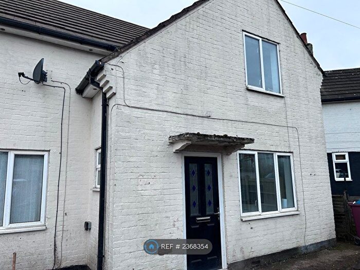 3 Bedroom Semi-Detached House To Rent In Little Lane, Shirebrook, Mansfield, NG20