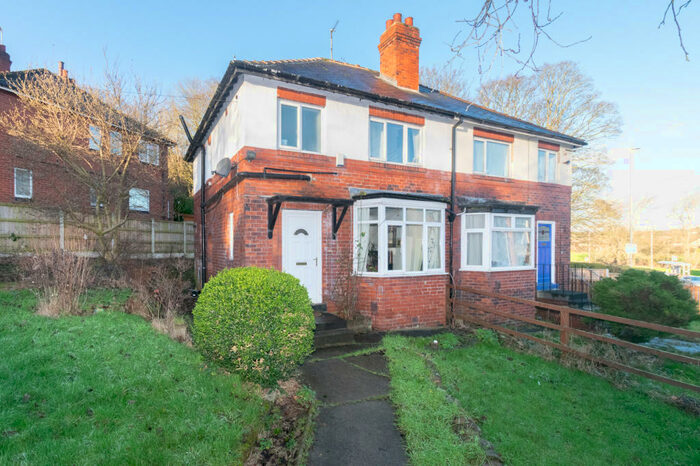 3 Bedroom Semi-Detached House To Rent In Ridge Grove, Meanwood, Leeds, LS7