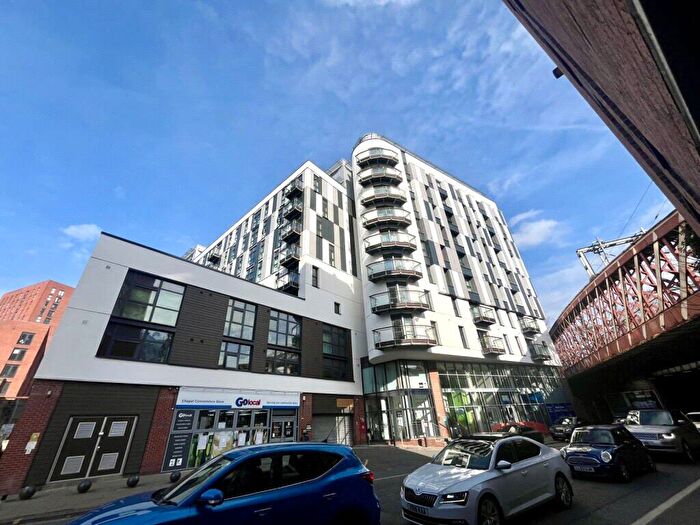 2 Bedroom Flat For Sale In Chapel Street, Salford, Greater Manchester, M3