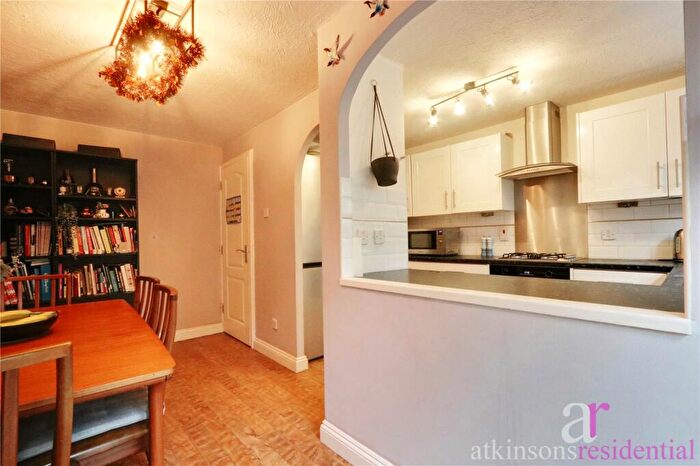 3 Bedroom Terraced House For Sale In Vicars Moor Lane, London, N21