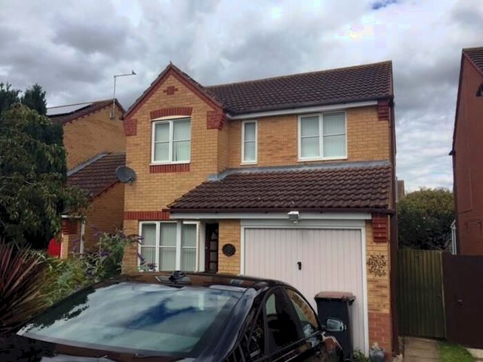 3 Bedroom Detached House To Rent In Hay Close, Rushden, NN10