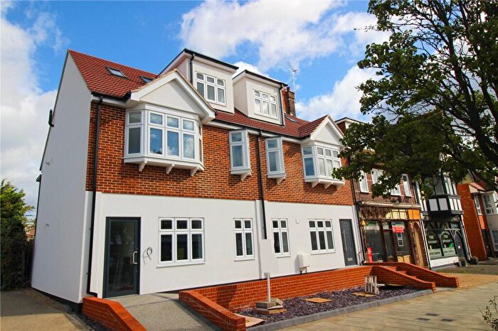 2 Bedroom Apartment For Sale In River Court, London Road, SS9