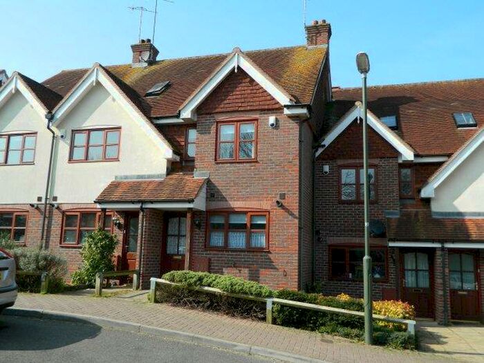 3 Bedroom House To Rent In Trumpkins, Hurstpierpoint, BN6