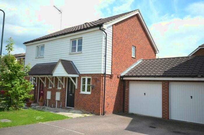 2 Bedroom Semi-Detached House To Rent In Mermaid Close, Gravesend, Kent, DA11