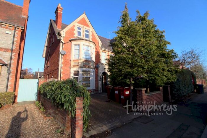 8 Bedroom House To Rent In Elmhurst Road, Reading, RG1