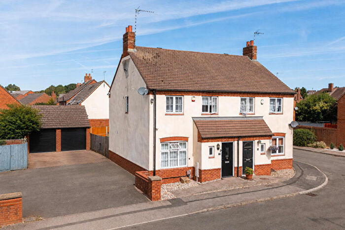 3 Bedroom Semi Detached House For Sale In Brook Drive, Ratby, Leicester, Leicestershire, LE6