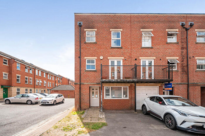 5 Bedroom End Of Terrace House For Sale In Craven Street, Southampton, Hampshire, SO14